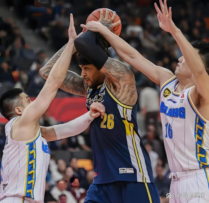 赛地聚焦——CBA常规赛今晚热度飙升，休斯敦火箭完成体检，引发热议，轮换策略成焦点的简单介绍