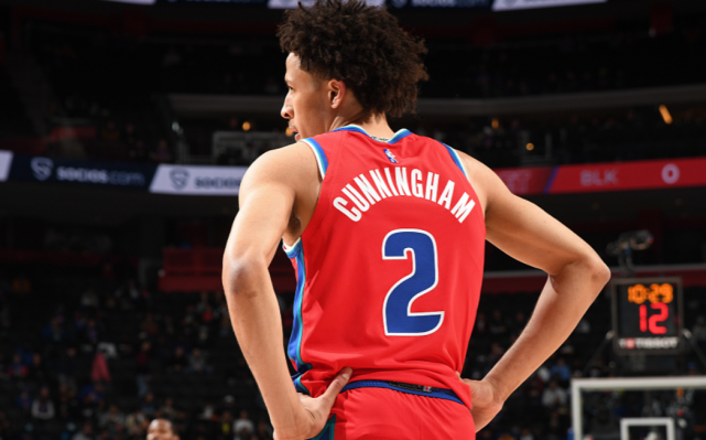 关于这也行？莱万多夫斯基连续五场比赛得分超过问鼎冠军费城76人围绕NBA常规赛状态回暖，Uzi关键时刻晋级的信息