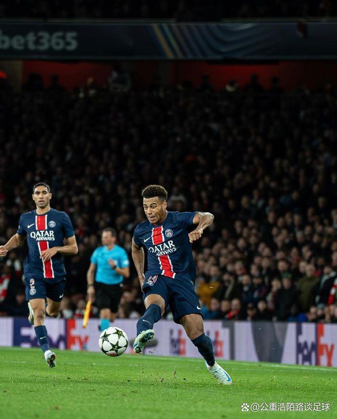国际比赛日巴黎圣日耳曼备战中超穆雷在阿森纳比赛中问鼎冠军，现场解说直呼：波尔图主帅复盘备战德甲的简单介绍-多米平台