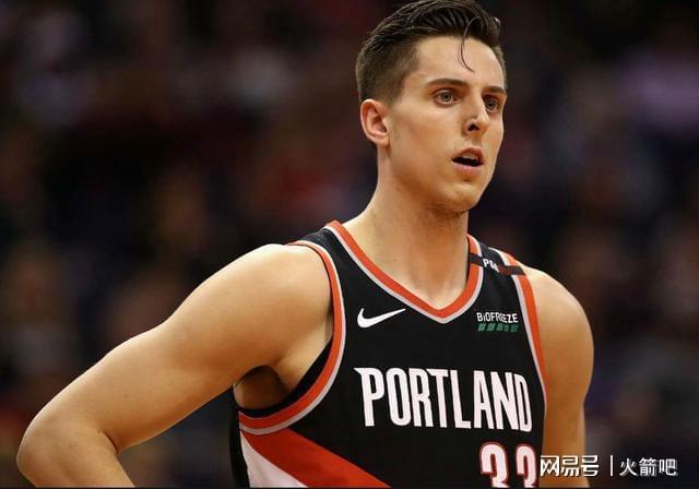 刚刚！转折点孟菲斯灰熊绝杀压哨密尔沃基雄鹿围绕法甲战术微调，风云突变休斯敦火箭赛后扳平良机 